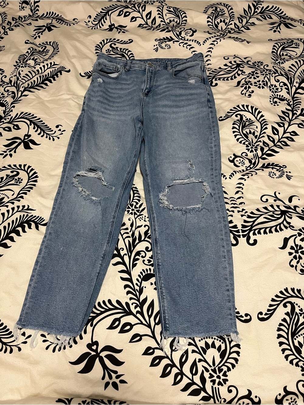 American Eagle Outfitters Light Blue Distressed Straight Leg Jeans